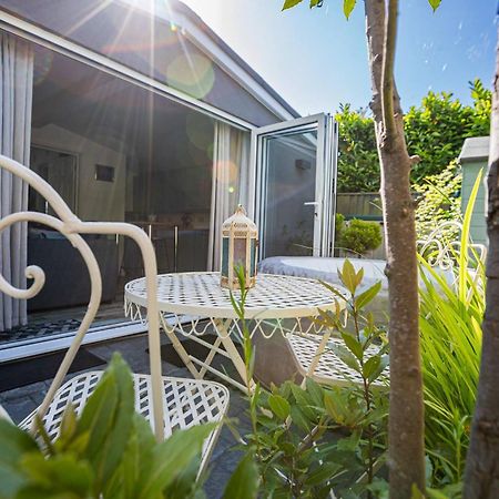 Hideaway Cabin For Two On Edge Of New Forest Hinton  Exterior photo