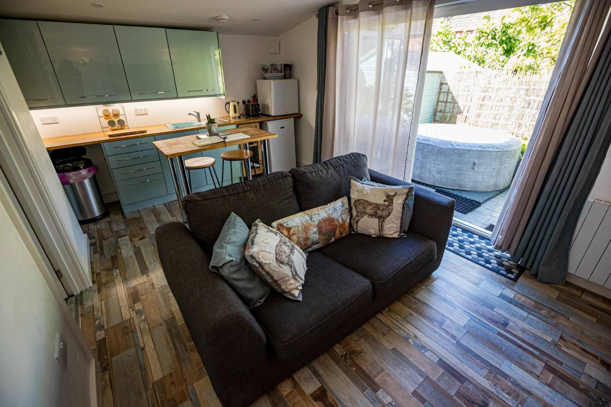 Hideaway Cabin For Two On Edge Of New Forest Hinton  Exterior photo